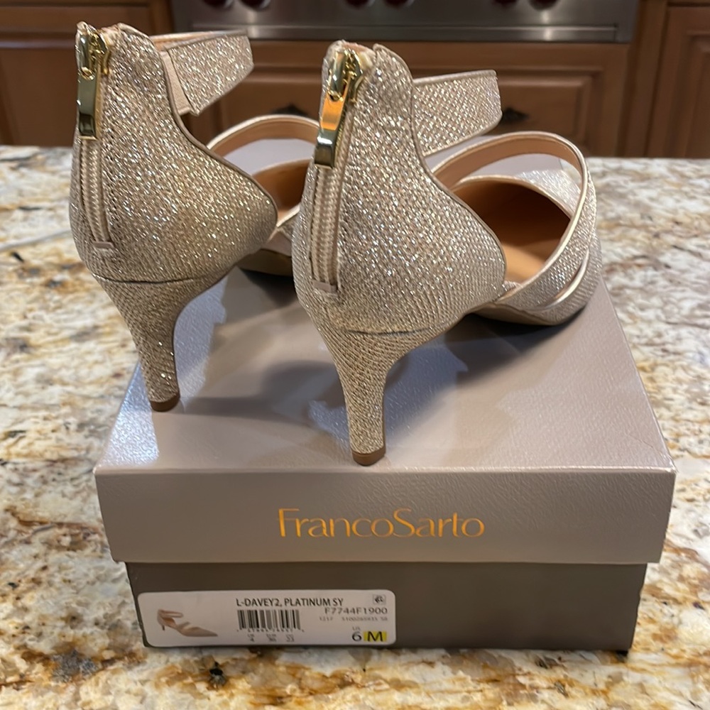 Brand New FRANCO SARTO Platinum zip up shoes! An Awesome Holiday Shoe - Picture 2 of 6